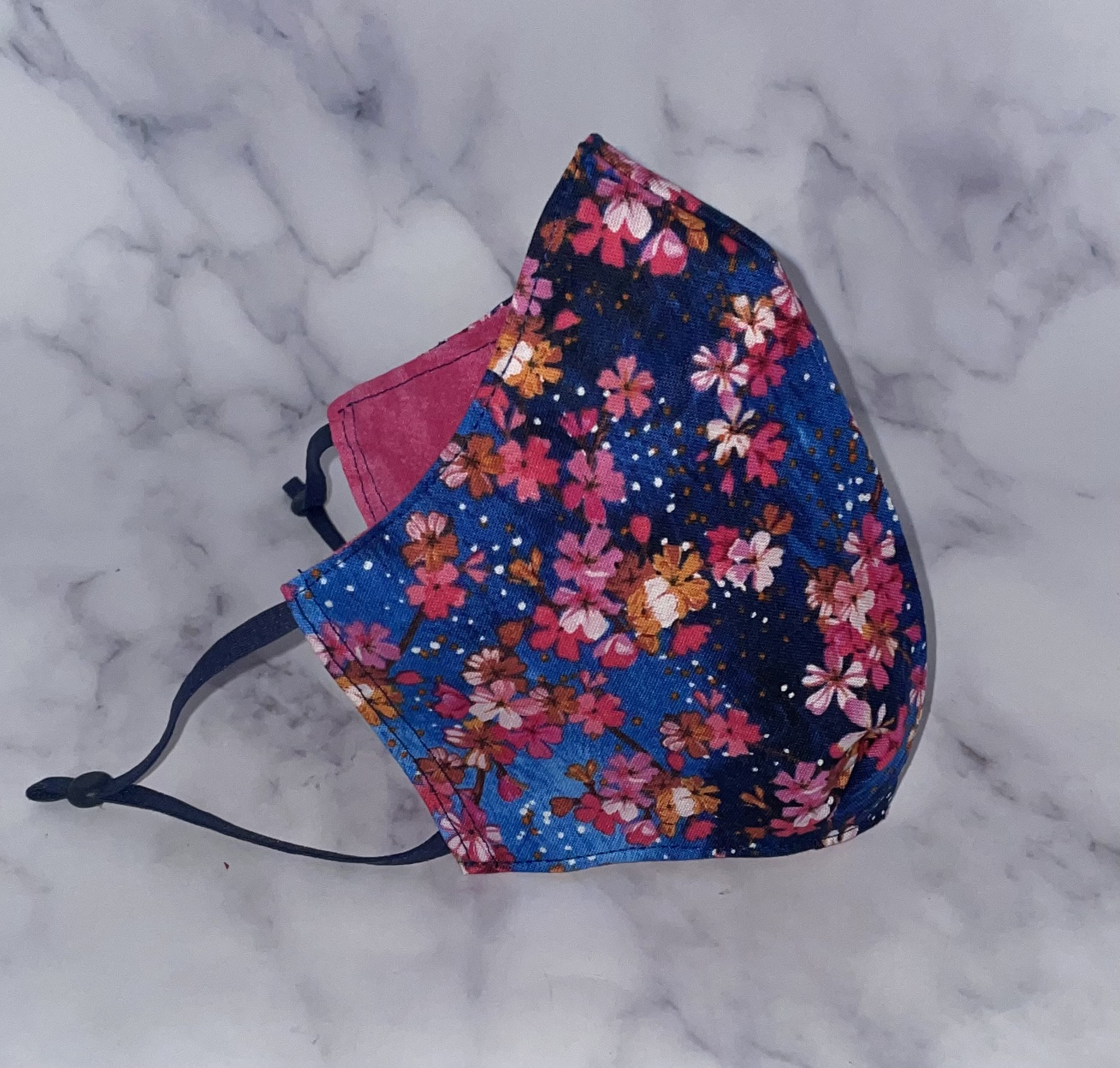Kirschblüten | Blume Blaue Gesichtsmaske | Baumwolle Wiederverwendbar Waschbar Filtertasche Kirschblüten | Blume Blaue Gesichtsmaske | Baumwolle Wiederverwendbar Waschbar Filtertasche von Etsy - DesignsByJMoB