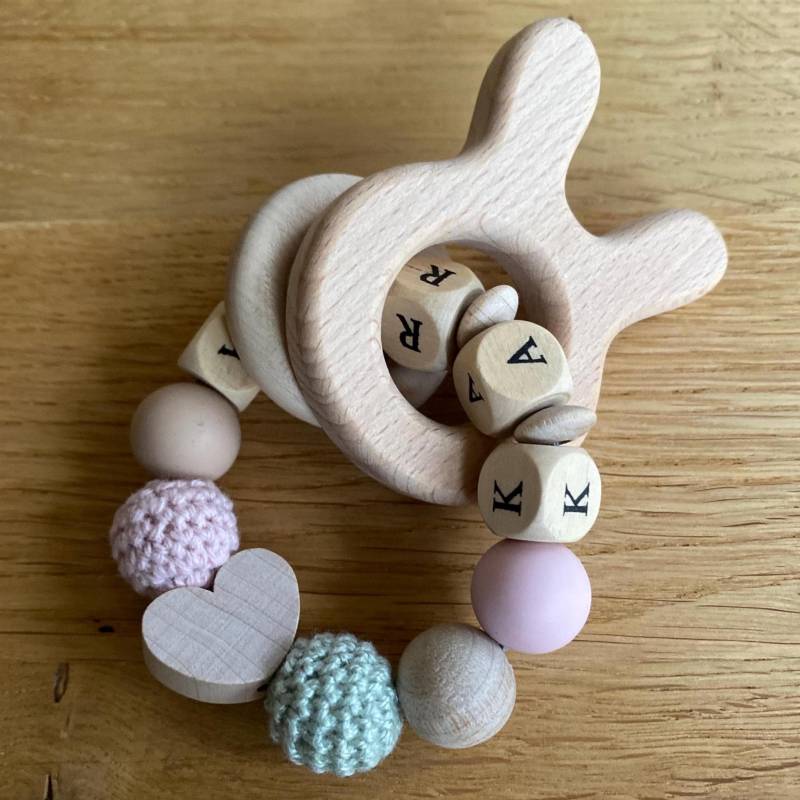 Greifling Mit Namen "Pastell Hase" von Etsy - DieFaedelfreundin