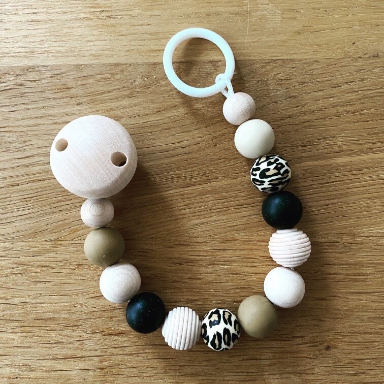 Schnullerkette Leo Liebe von Etsy - DieFaedelfreundin