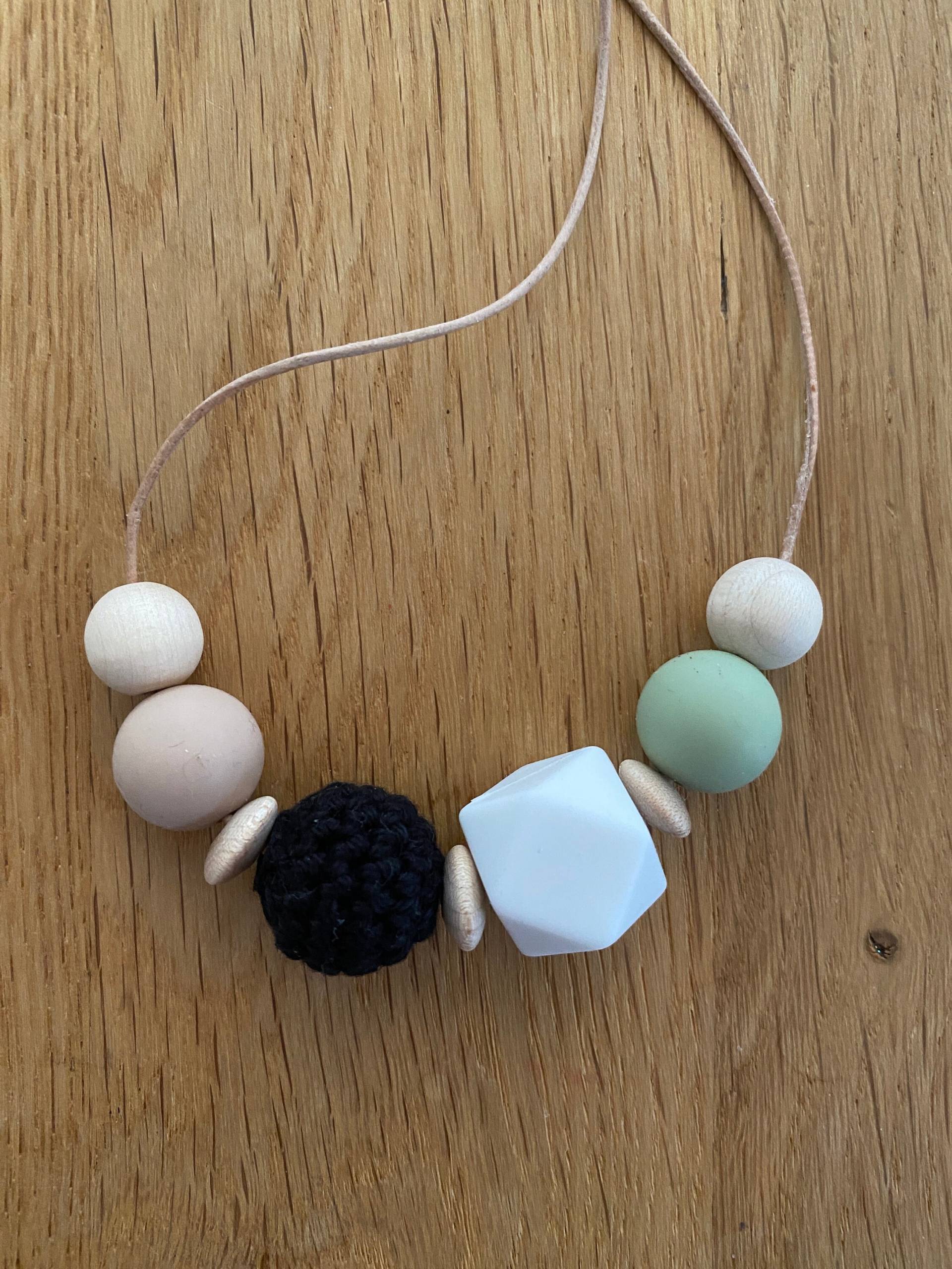 stillkette in Verschiedenen Farben stillkette in Verschiedenen Farben von Etsy - DieFaedelfreundin