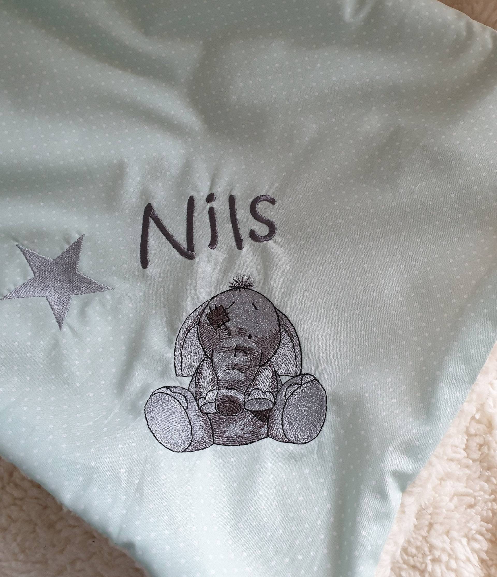Babydecke Decke Kuscheldecke Elefant Stern Punkte Mint & Wunschnamen W76 Babydecke Decke Kuscheldecke Elefant Stern Punkte Mint & Wunschnamen W76 von Etsy - DieWichtelstickerei