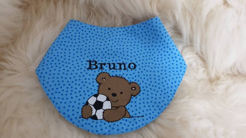 Halstuch Lätzchen Bär Teddy Fußball Mit Namen W323 von Etsy - DieWichtelstickerei