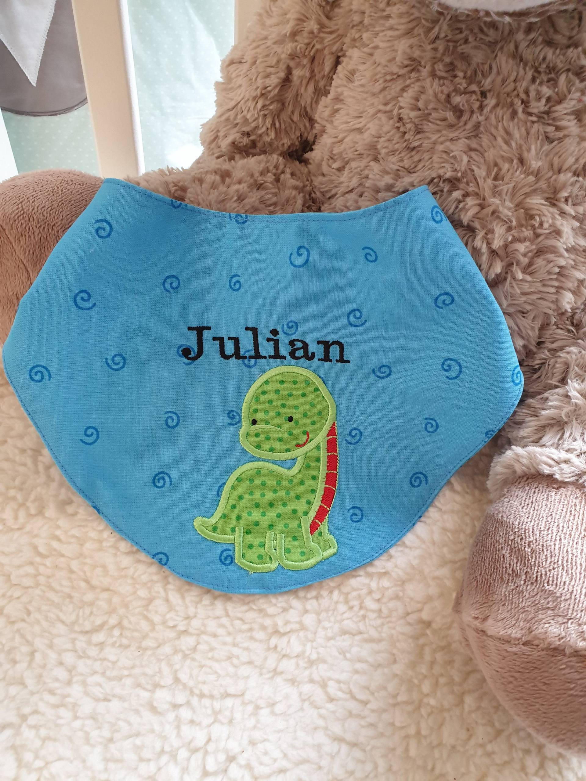 Halstuch Lätzchen Dino Dinosaurier Mit Namen W235 Halstuch Lätzchen Dino Dinosaurier Mit Namen W235 von Etsy - DieWichtelstickerei