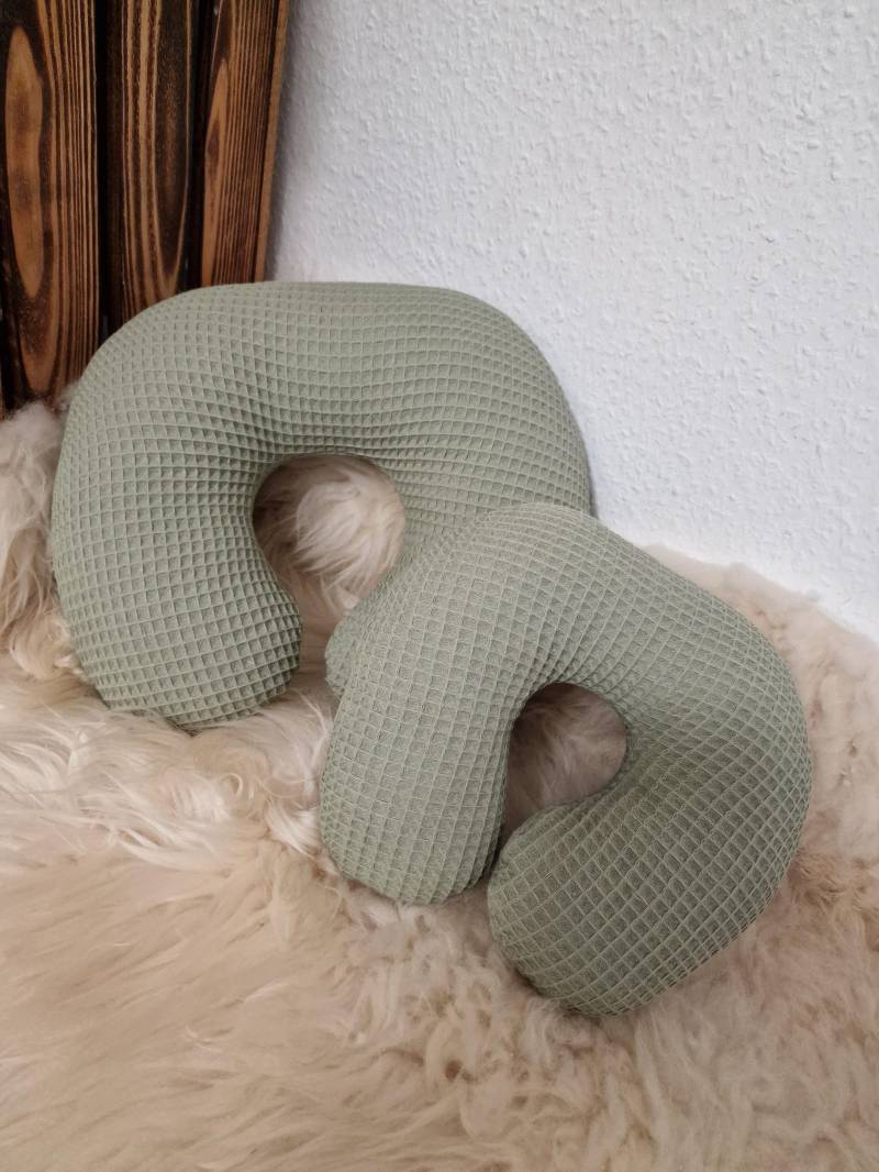 Nackenhörnchen Nackenstütze Reisekissen Waffel Waffelpique Lindgrün W159 von Etsy - DieWichtelstickerei