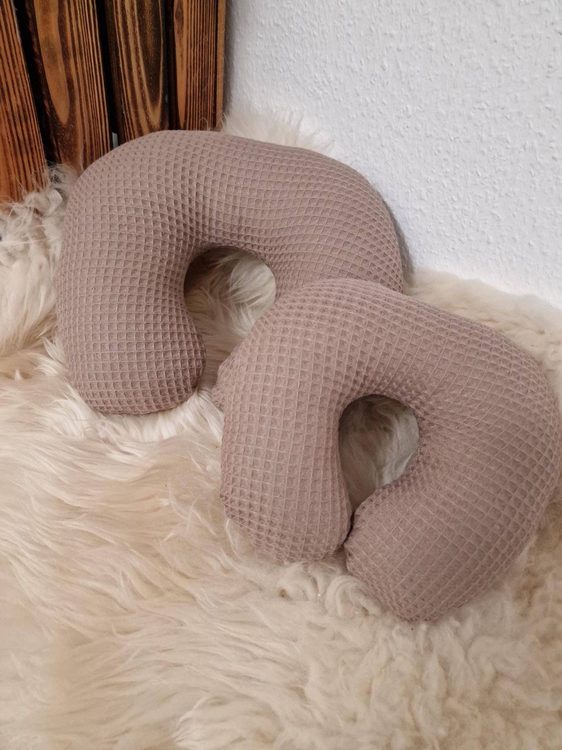 Nackenhörnchen Nackenstütze Reisekissen Waffel Waffelpique Beige | Dunkel W165 Nackenhörnchen Nackenstütze Reisekissen Waffel Waffelpique Beige | Dunkel W165 von Etsy - DieWichtelstickerei