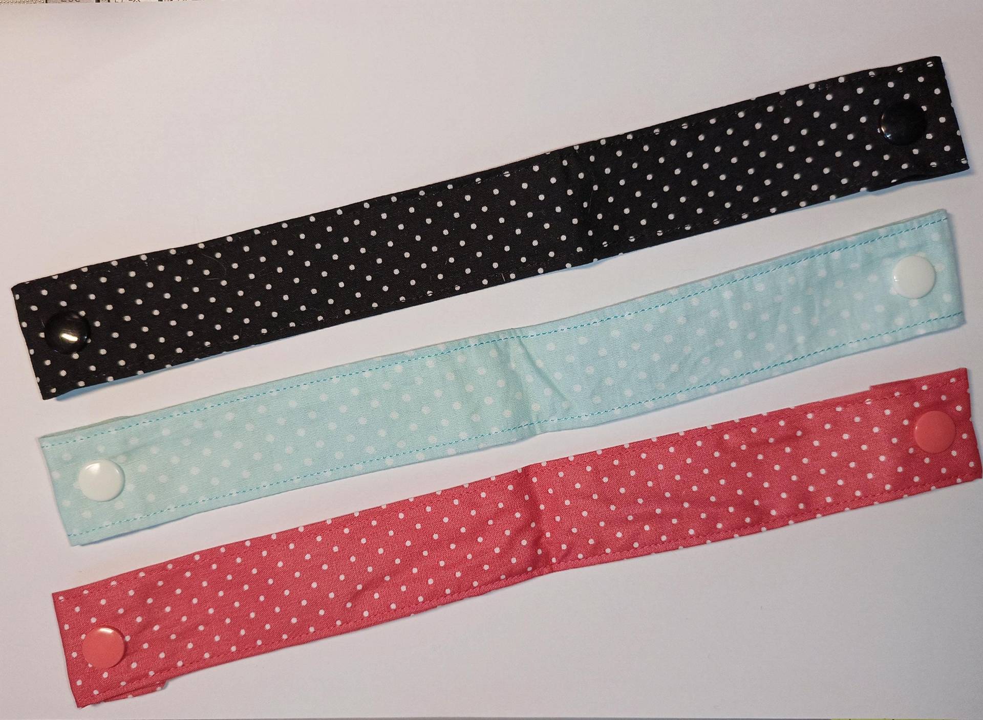 Maskenverlängerung, "Pünktchen", Ohrenschoner, Für Ffp2 Maske, Maskenhalter, Maskenadapter, Verlängerung, Pottbinder, Ohrenentlastung Maskenverlängerung, "Pünktchen", Ohrenschoner, Für Ffp2 Maske, Maskenhalter, Maskenadapter, Verlängerung, Pottbinder, Ohrenentlastung von Etsy - DittesDIESundDAS