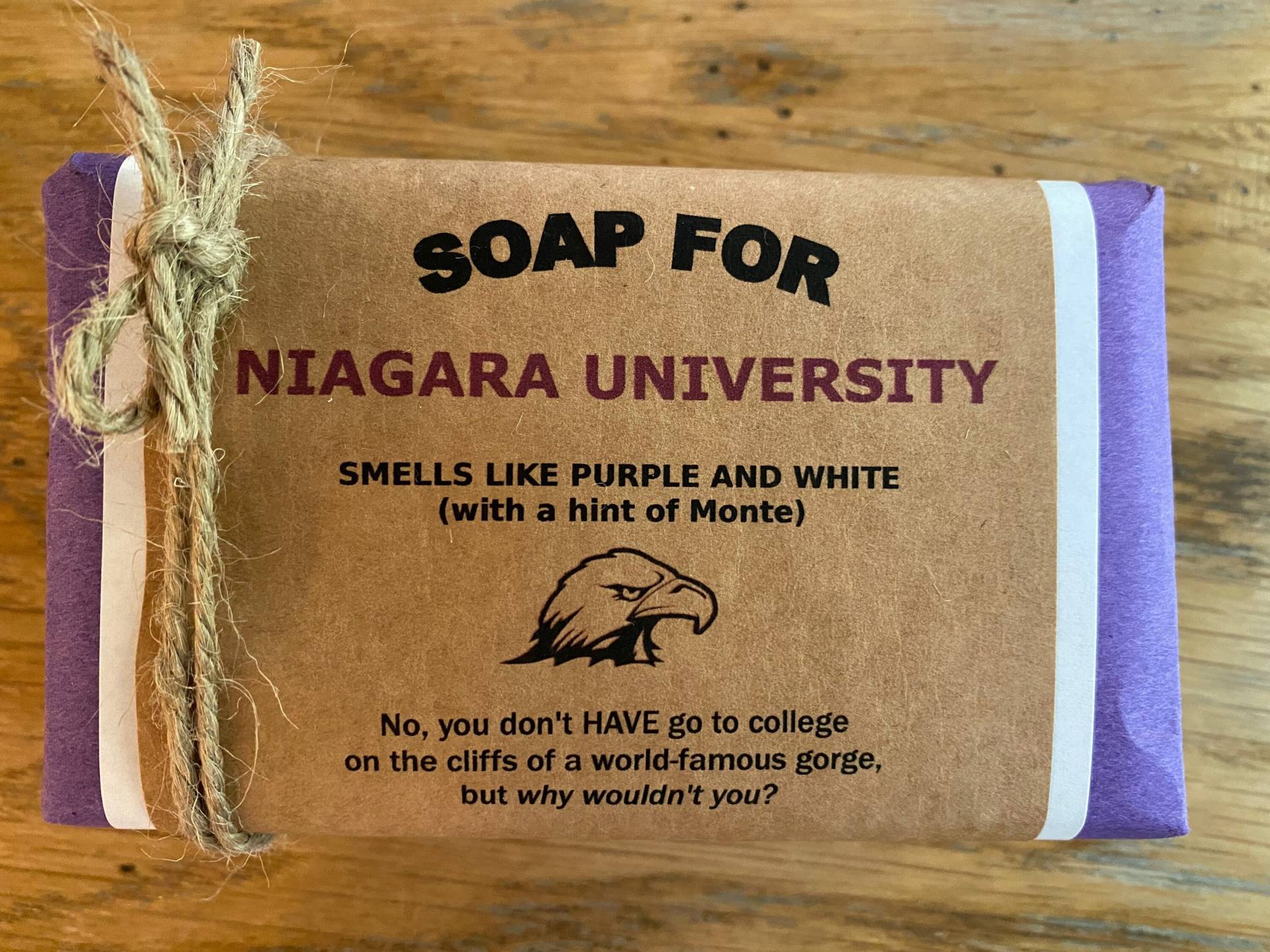 Niagara Universitätsseife - Universitätsgeschenk Seife College Geschenk Studenten Graduierung Nu Soap Go Purple Eagles Niagara Universitätsseife - Universitätsgeschenk Seife College Geschenk Studenten Graduierung Nu Soap Go Purple Eagles von Etsy - DopeSoapzz