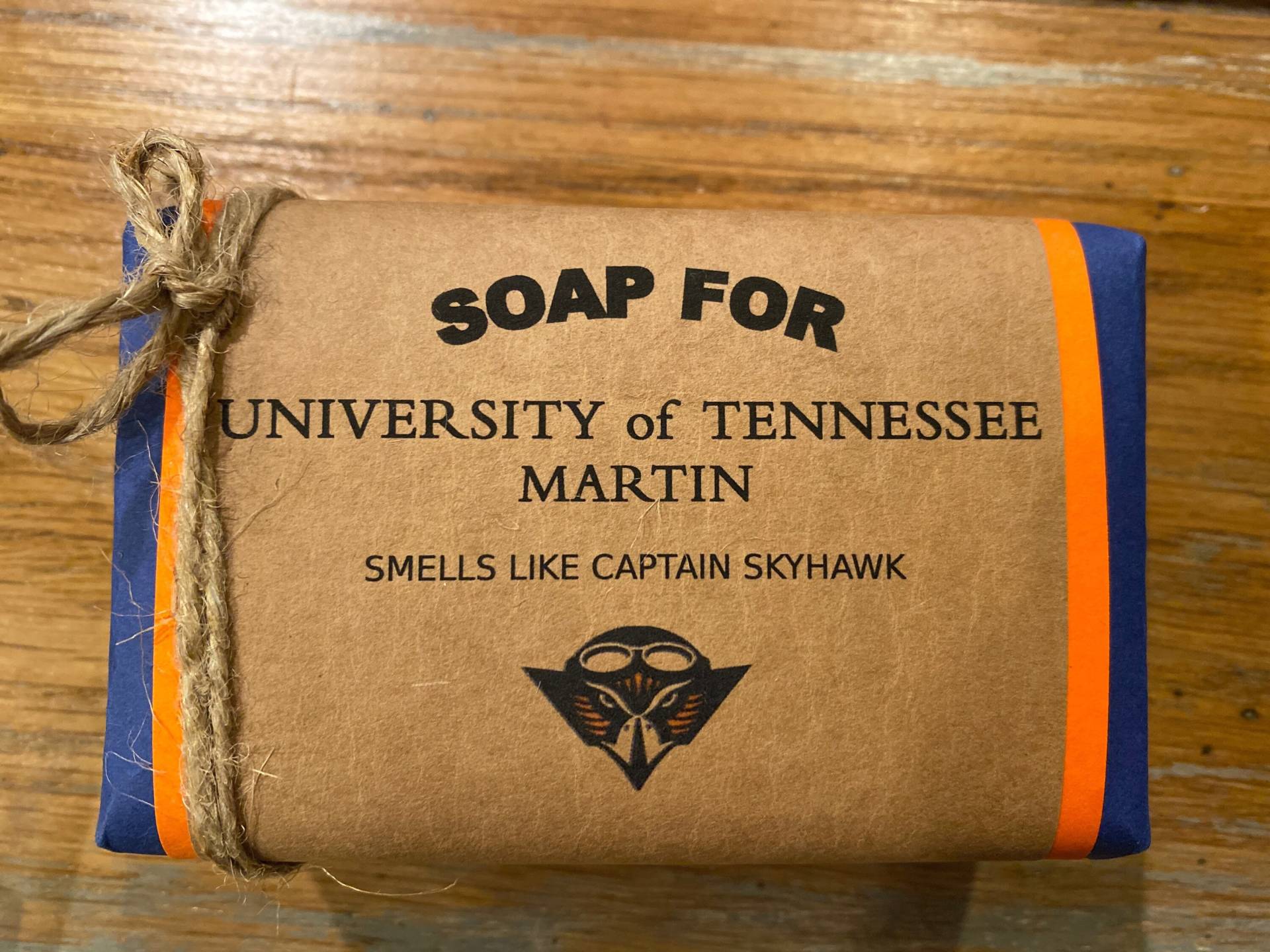 Universität Von Tennessee Martin Seife - Skyhawks Geschenk Einzigartiges Utm Geschenk Für Care Paket, College Sie Oder Ihn Skyhawks Universität Von Tennessee Martin Seife - Skyhawks Geschenk Einzigartiges Utm Geschenk Für Care Paket, College Sie Oder Ihn Skyhawks von Etsy - DopeSoapzz