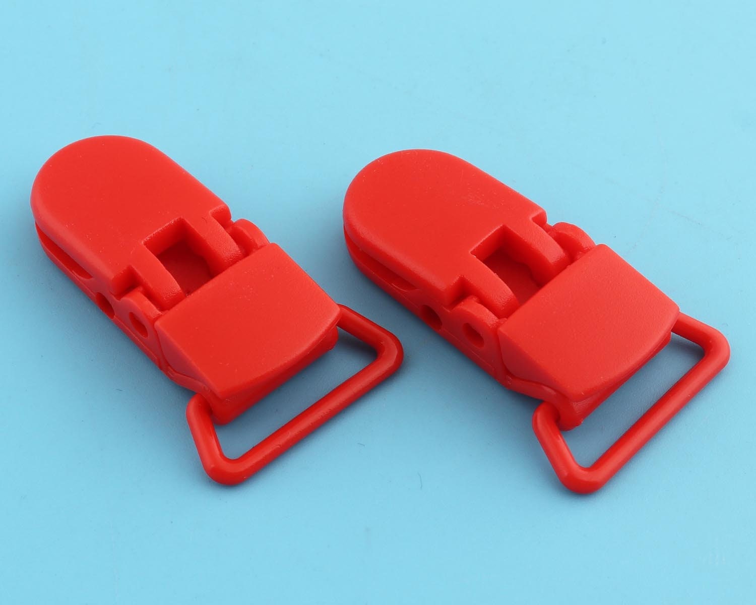 Schnuller Clips Hosenträger Clips, Clip, Kam Kunststoff Mit Roter Farbe, Binky Clip Zubehör von Etsy - DragonTradition