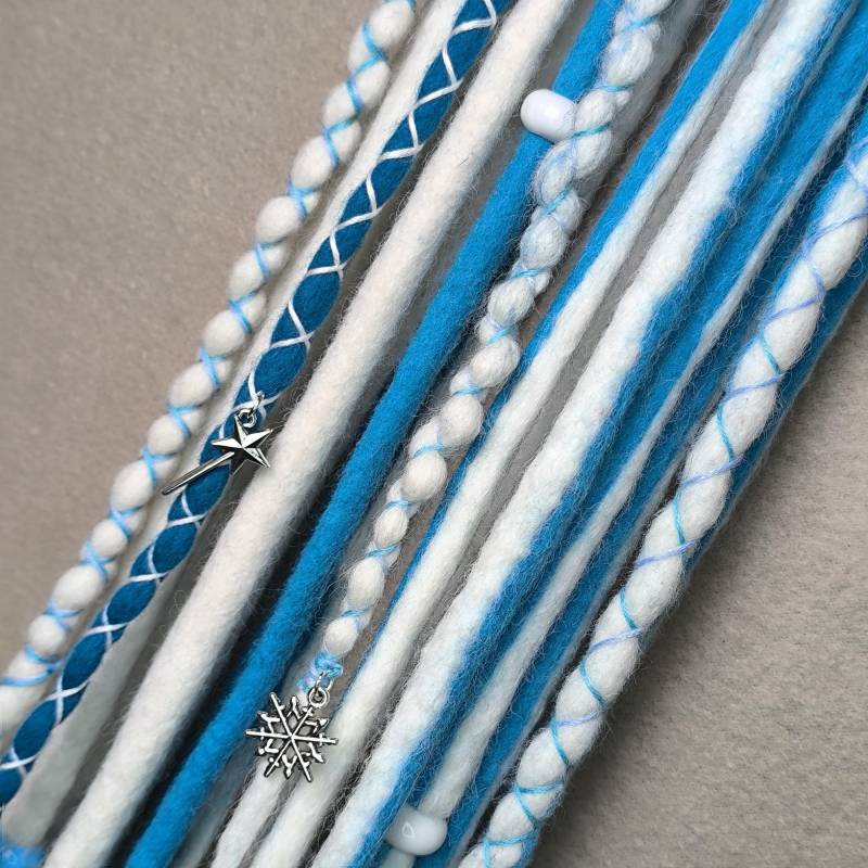 Handgemachte Wolldreads Aus Merinowolle - 10Er Set Double End Dreads in Blau U. Weiß | Weich & Leicht, Dreads, Dread Extensions von Etsy - DreadArtbyAnnett