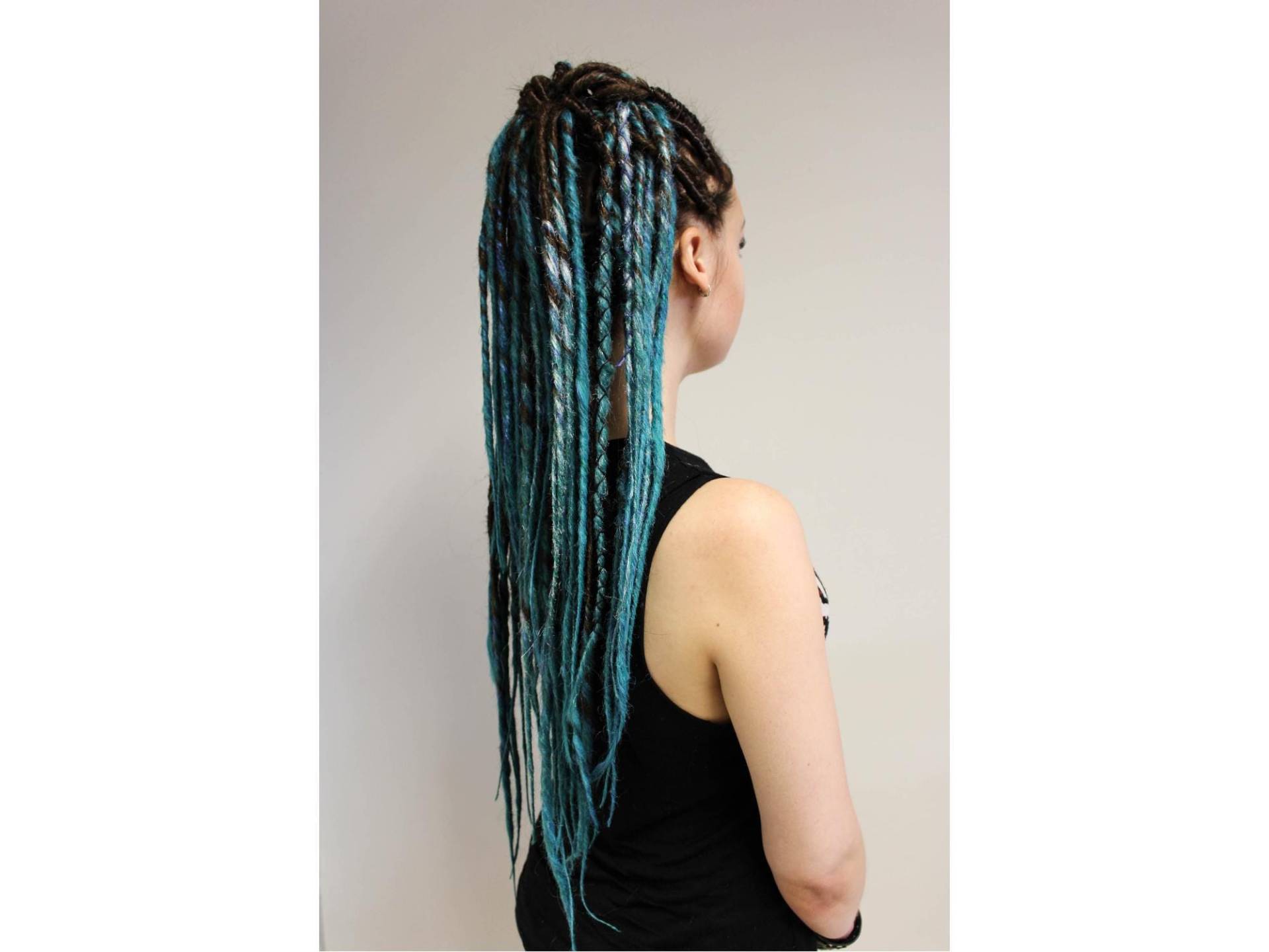 Volles Set Mit 40 Schwarz Bis Petrol Blau Blauen Dreads, Geflochten, 50 cm+, Perfekte Mischungen Für Ein Schönes Ergebnis, Handgemacht, Farbmischung von Etsy - DreadlocksBarcelona
