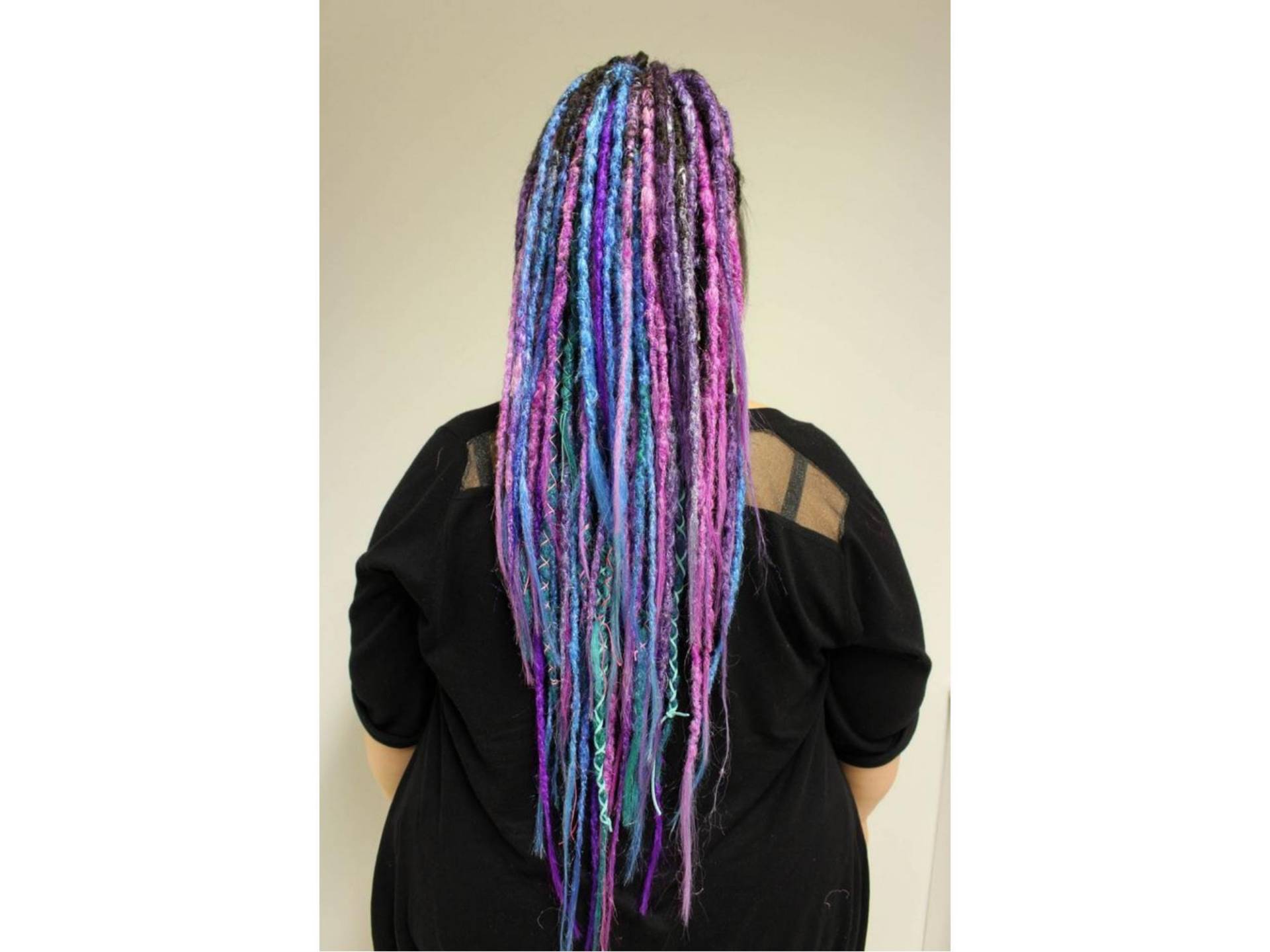 Vollständiges Set Mit 40 Dreads, Farbverlauf Von Schwarz Über Blau Bis Rosa, Gehäkelt, 50 cm+, Perfekte Mischung Für Ein Schönes Ergebnis Vollständiges Set Mit 40 Dreads, Farbverlauf Von Schwarz Über Blau Bis Rosa, Gehäkelt, 50 cm+, Perfekte Mischung Für Ein Schönes Ergebnis von Etsy - DreadlocksBarcelona