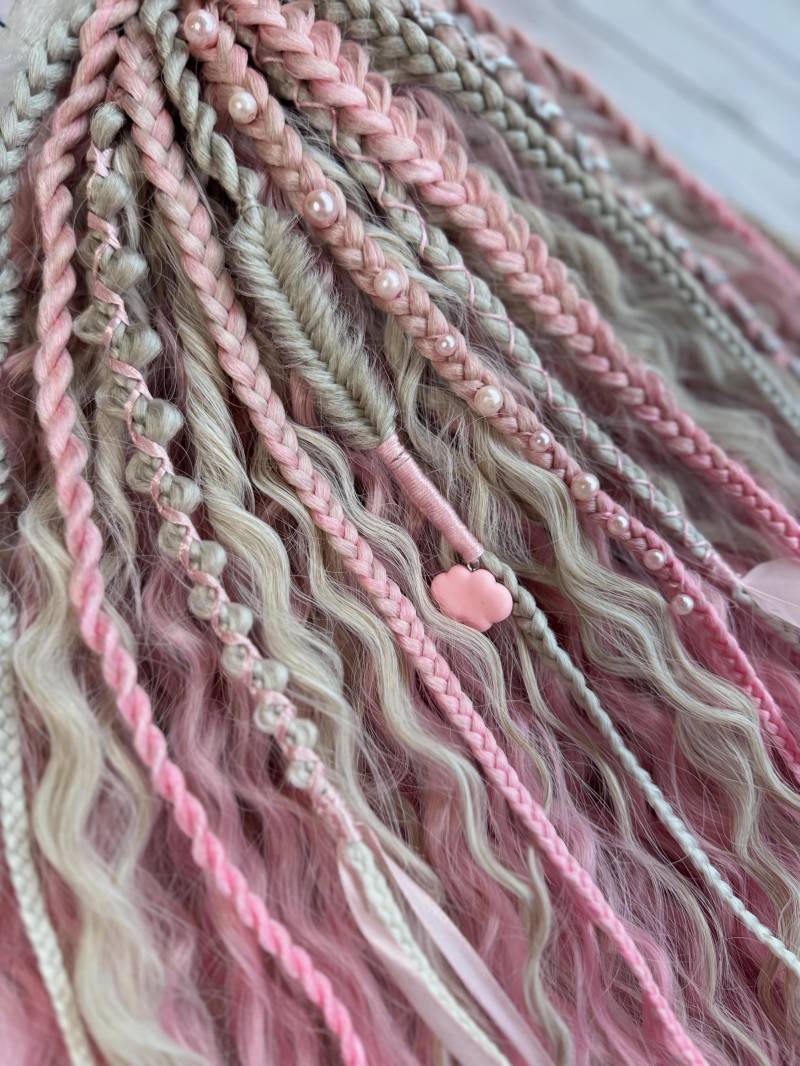 Dreads Erweiterungen, Ethereal Boho De Dreadlocks - Offene Lockige Enden, Dekorative Zöpfe, Weicher Angelic Look, Volle 54 Stück , Lockige Locken von Etsy - DreadsDream