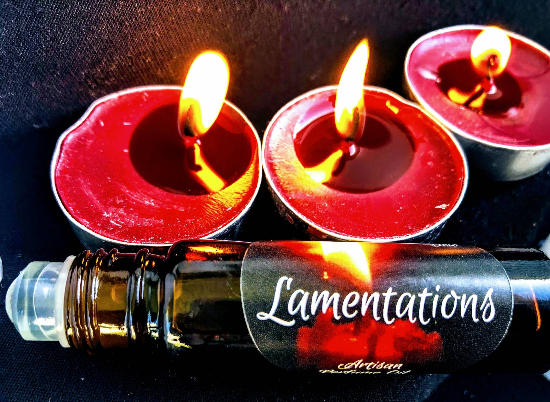 Wehklagen Roll On Parfümöl, Rauchig, Süßer Duft, Moschus, 10 Ml von Etsy - DropDownDew