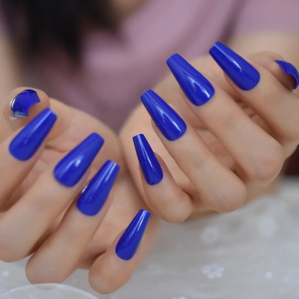 Blauer Tapered Medium Coffin Press On Nails - Saphir Stick Royal Blue False Blauer Tapered Medium Coffin Press On Nails - Saphir Stick Royal Blue False von Etsy - DrosseNails