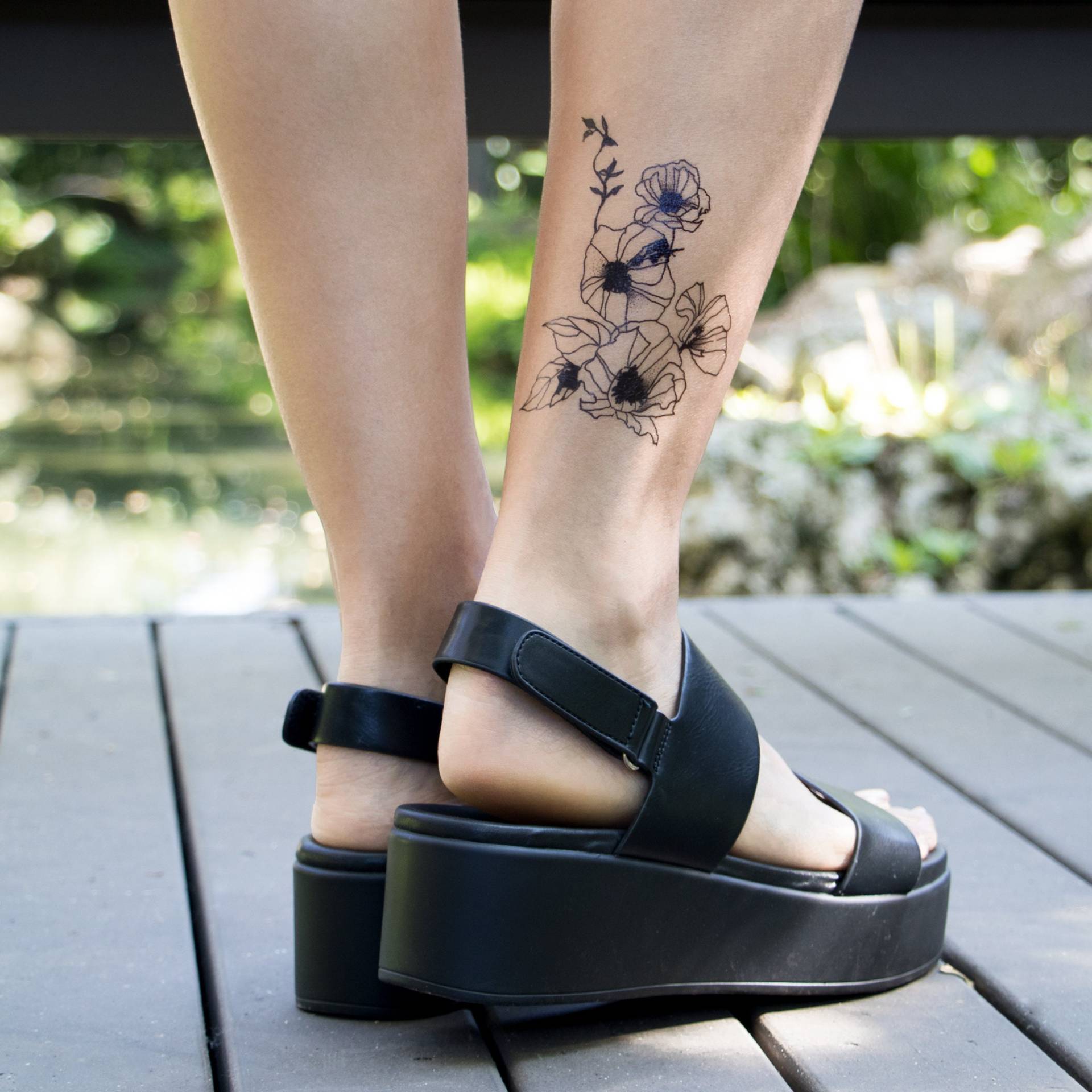 Wildblumen Temporäre Tattoo-Set Schwarzes Blumentattoo Wildblumen Temporäre Tattoo-Set Schwarzes Blumentattoo von Etsy - DuetDream
