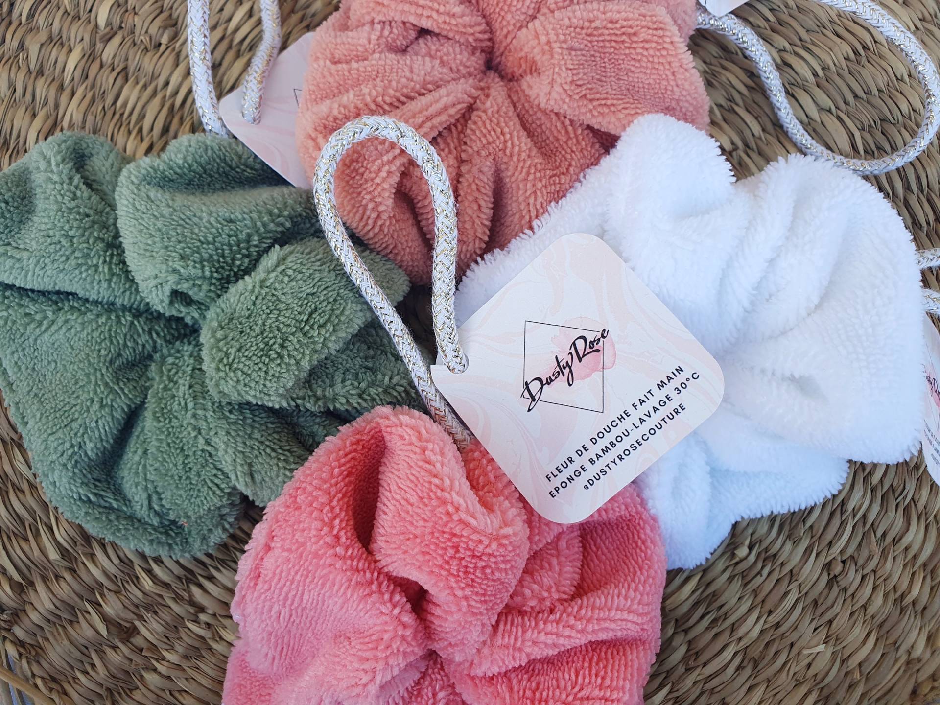 Duschblume - Duschschwamm Bambusschwamm Waschhandschuh Badeblume Badezimmeraccessoire Waschbarer Schwamm Zero Waste von Etsy - DustyRoseCouture