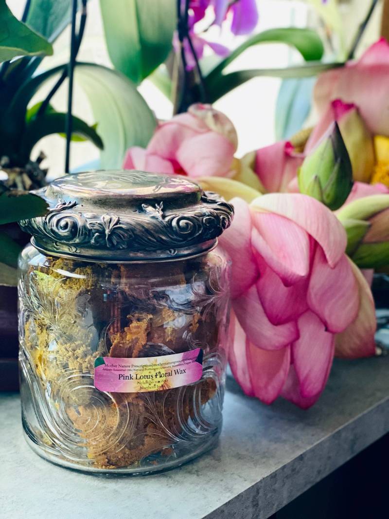 Bio Rosa Lotus Blumen Wachs Nelumbo Nucifera Indien Kleine Produziert Floral Soliflore Feste Parfums Cremes Lotionen Blume Selten von Etsy - EOApothecare