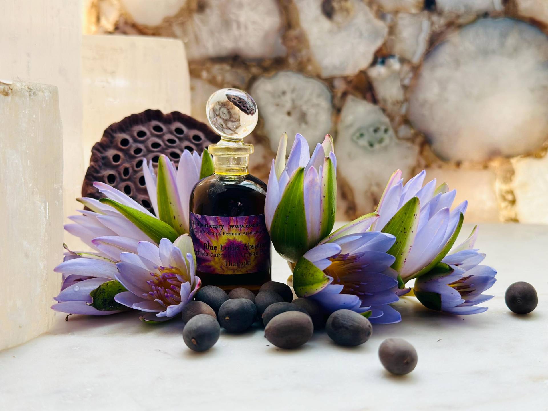 Blauer Lotus Absolut Thailand Hexanfrei Selten Kleine Produktion Nymphaea Caerulea Chakra Salbung Halluzination Meditation Parfümöl von Etsy - EOApothecare
