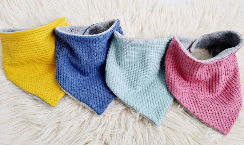 Halstuch Fleece Baby Schal Dreieckstuch Farbwahl Pink Gelb Türkis Blau Handmade Mädchen Jungen 62 68 74 80 86 92 98 104 110 Halstuch Fleece Baby Schal Dreieckstuch Farbwahl Pink Gelb Türkis Blau Handmade Mädchen Jungen 62 68 74 80 86 92 98 104 110 von Etsy - ETStoffzauber