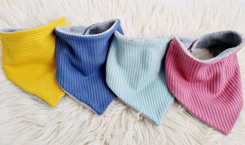 Halstuch Fleece Baby Schal Dreieckstuch Farbwahl Pink Gelb Türkis Blau Handmade Mädchen Jungen 62 68 74 80 86 92 98 104 110 von Etsy - ETStoffzauber