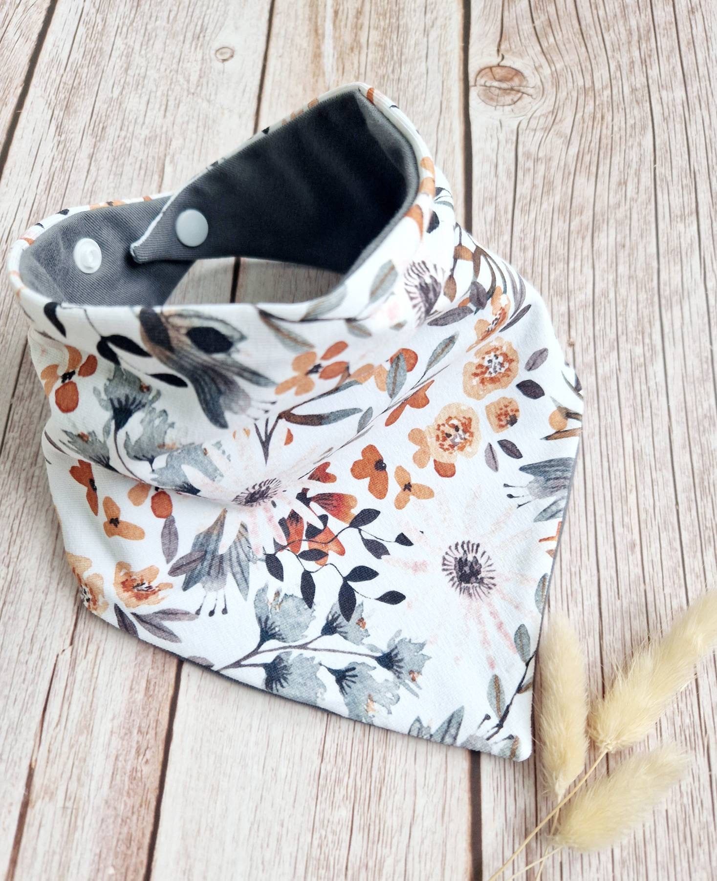 Halstuch Schal Dreieckstuch Blumen Winter Grau Baby Oder Mädchen 62 68 74 80 86 92 98 104 110 Handmade Halstuch Schal Dreieckstuch Blumen Winter Grau Baby Oder Mädchen 62 68 74 80 86 92 98 104 110 Handmade von Etsy - ETStoffzauber