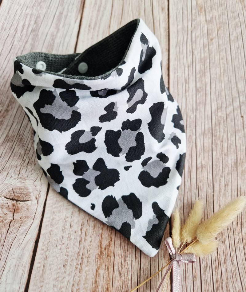 Halstuch Schal Dreieckstuch Leo Panther Animalprint Grau Schwarz Mädchen Baby 62 68 74 80 86 92 98 104 110 Handmade von Etsy - ETStoffzauber