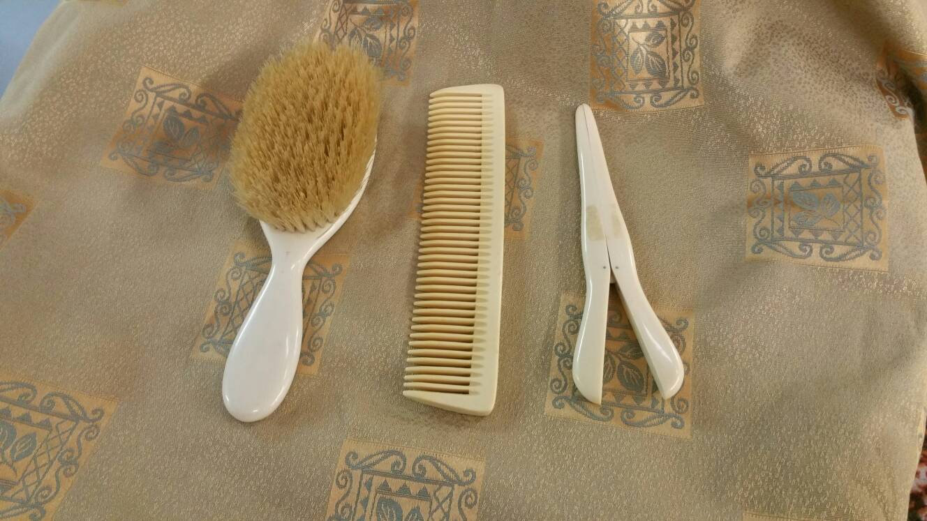 3Er Set Celluloid Gelb Haarbürste, Kamm Und Haarspange Vanity Item Home Decor von Etsy - EastIdahoCompany