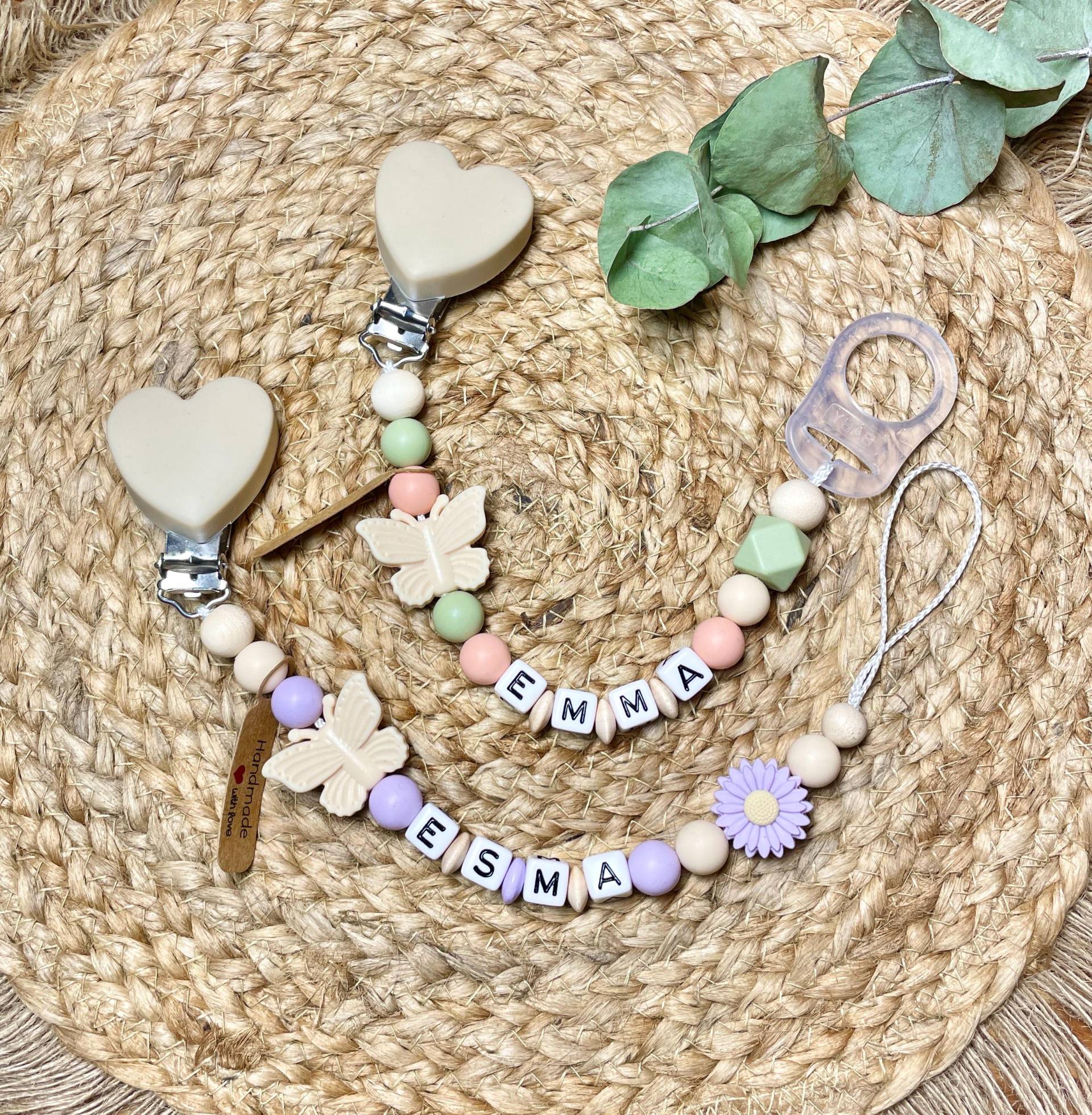 Schnullerkette Mit Namen Für Mädchen, Schmetterling Holz Silikon, Personalisiert, Herzclip Schnullerkette Mit Namen Für Mädchen, Schmetterling Holz Silikon, Personalisiert, Herzclip von Etsy - EdelGefaedelShop