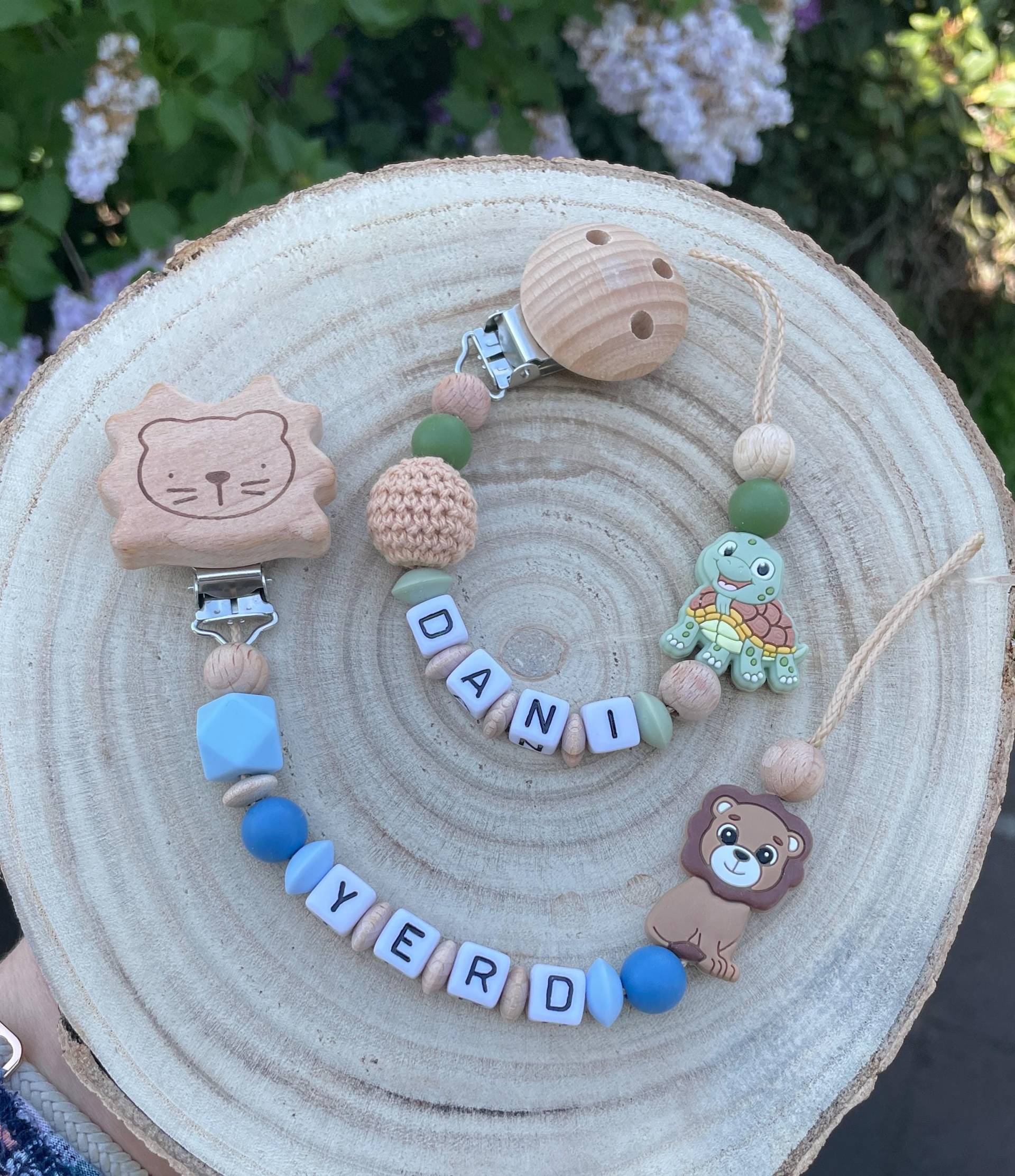 Schnullerkette Mit Namen Personalisiert/Junge Mädchen Schildkröte Löwe Geschenk Zur Geburt Nuckelkette Grün Beige Blau von Etsy - EdelGefaedelShop