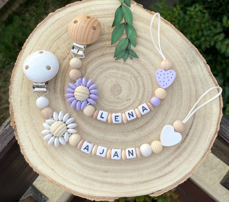 Schnullerkette Personalisiert Mit Name/3D Blume Holzperlen Weiß Flieder Geschenk Zur Geburt Nuckelkette von Etsy - EdelGefaedelShop