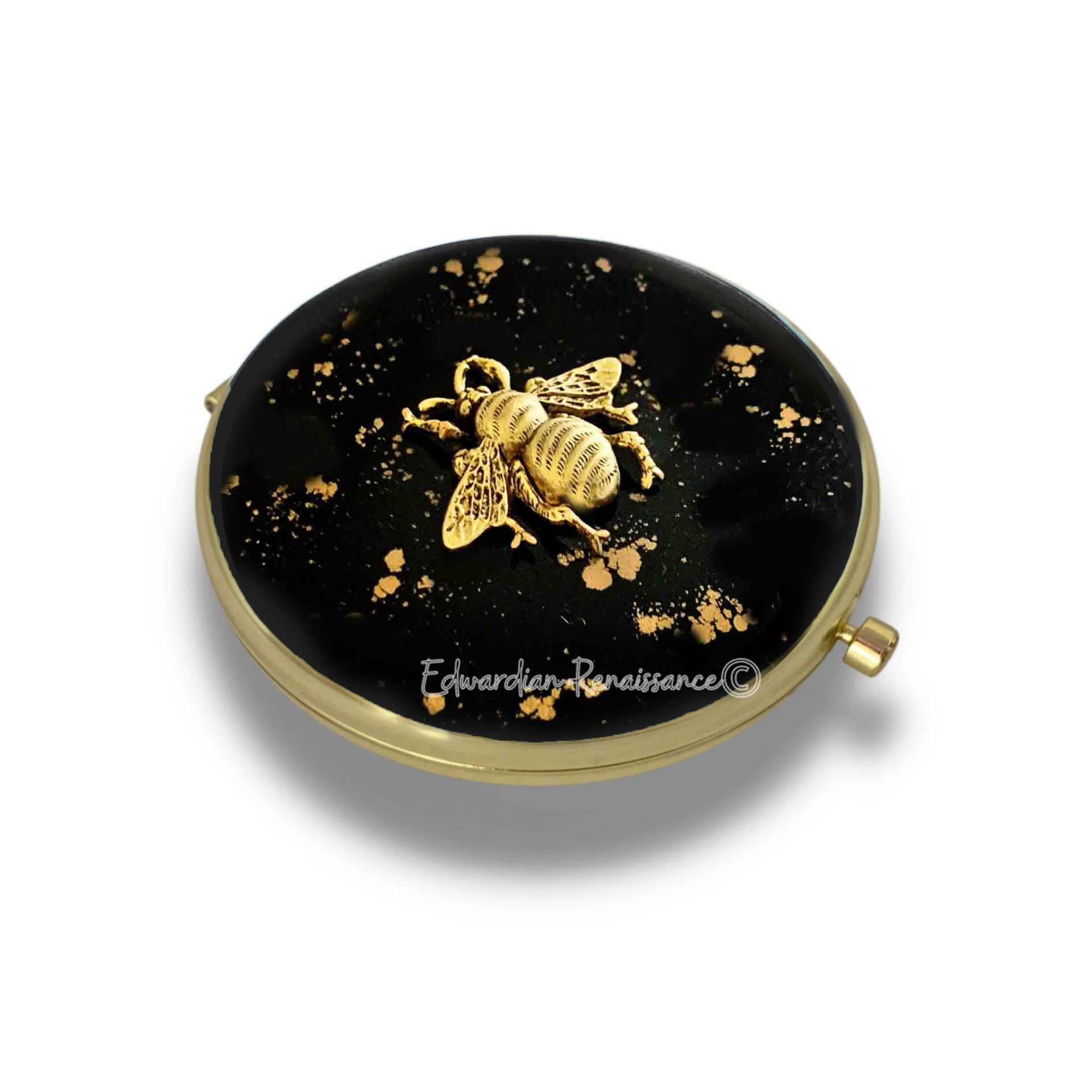 Bienenkönigin Taschenspiegel Handbemalte Schwarze Emaille, Gold Spritzer von Etsy - EdwardianRenaissance