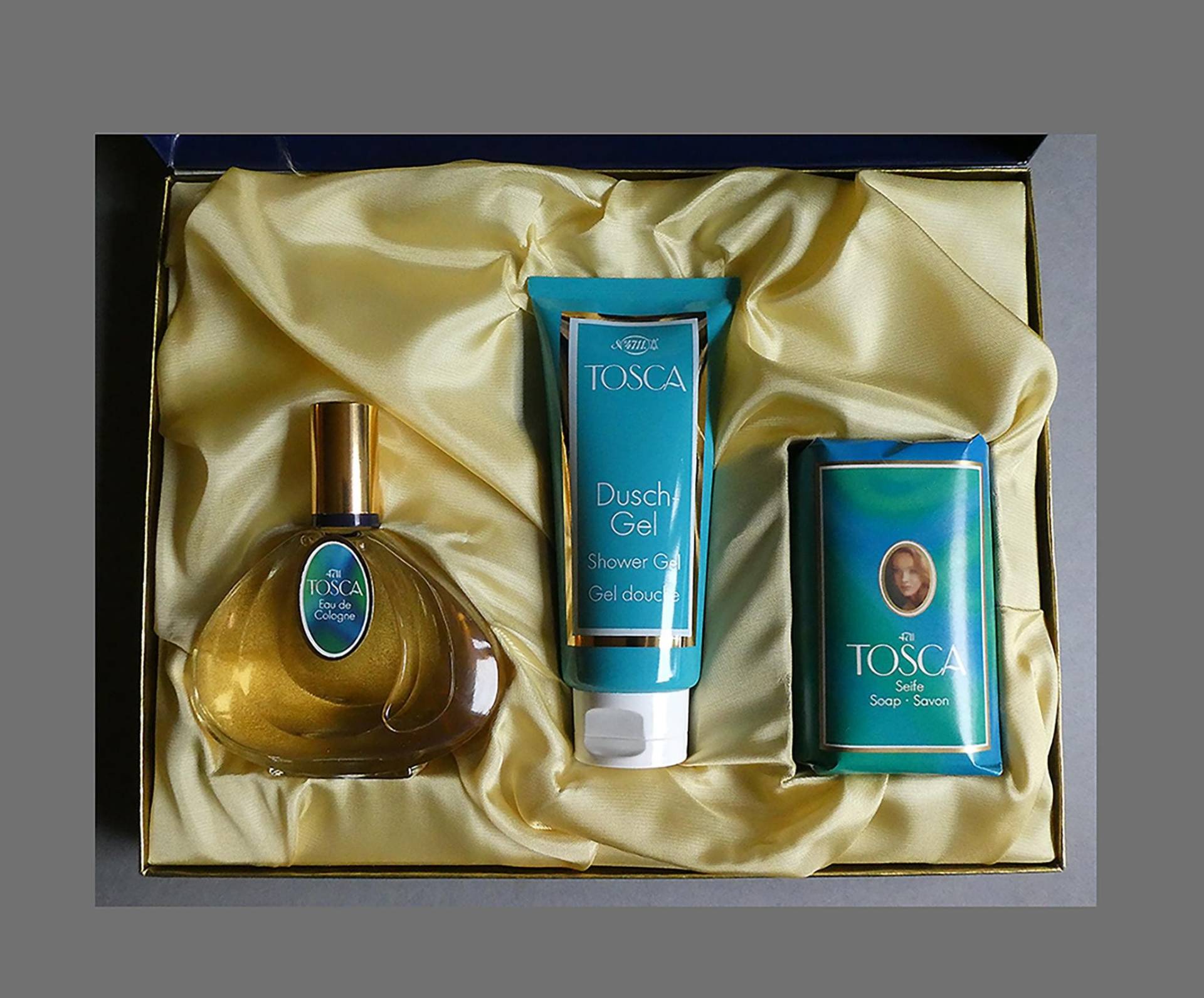 Tosca, Eau De Cologne, Duschgel, Seife - Geschenkpackung Mit Ungeöffneten Produkten, Ovp, 2000Er Tosca, Eau De Cologne, Duschgel, Seife - Geschenkpackung Mit Ungeöffneten Produkten, Ovp, 2000Er von Etsy - EifelSammelnJagen