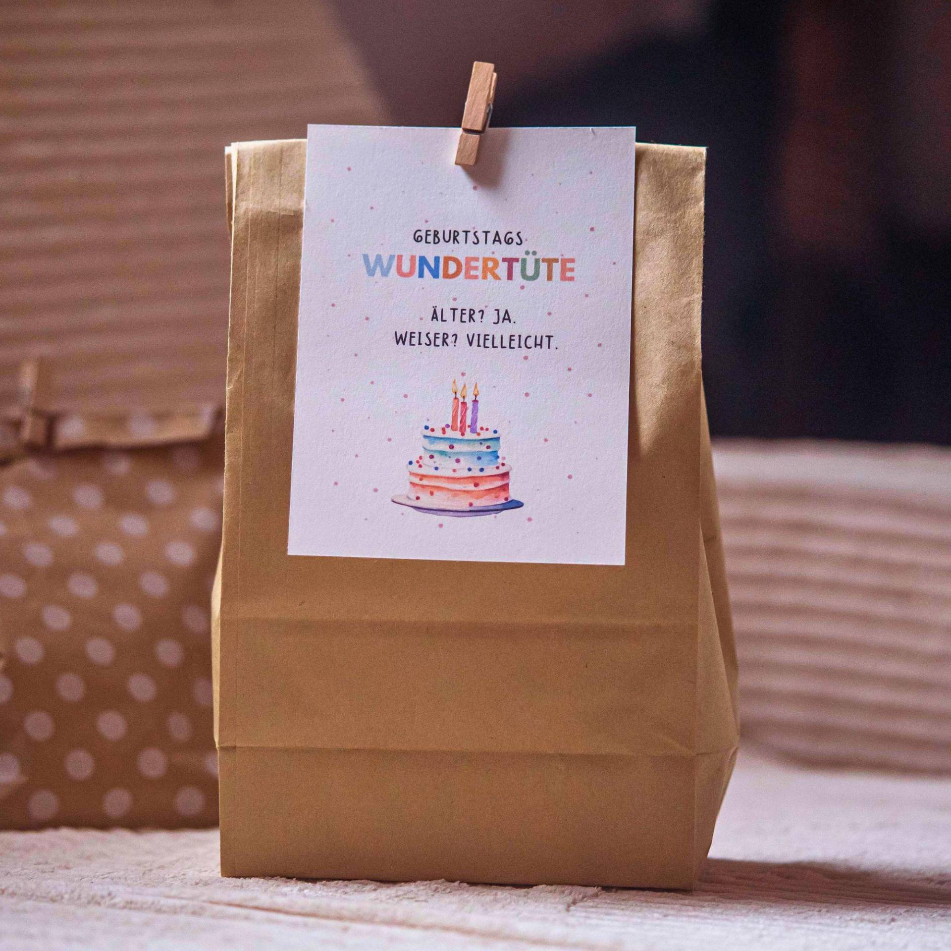 Geburtstags-Wundertüte - Kleinigkeit Zum Geburtstag Für Frauen. Süße Überraschung Mit Mini-Küchlein, Tee & Mehr Geburtstags-Wundertüte - Kleinigkeit Zum Geburtstag Für Frauen. Süße Überraschung Mit Mini-Küchlein, Tee & Mehr von Etsy - EinzelstueckimGlueck