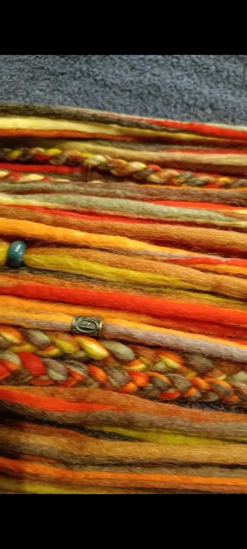 Versandfertig Wolldreads De "Goldener Herbst", Gelb, Rot, Braun, 50-55cm von Etsy - ElderandHolly
