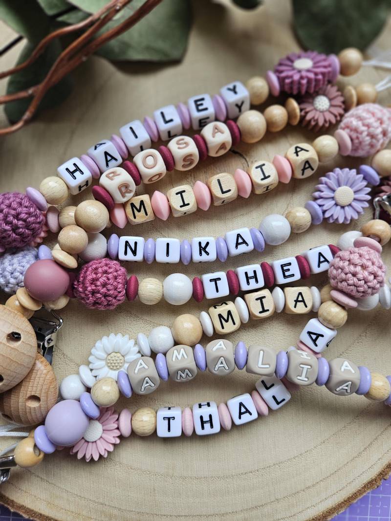 Personalisierte Schnullerkette Mit Namen, Baby Geschenk Daisy von Etsy - EloniShop
