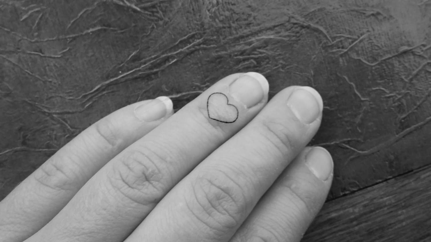 12 Temporäre Miniatur-Herz-Tattoos/Finger-, Handgelenk-Tattoos Tattoo Fake-Tattoo Schwarz von Etsy - ElyZeSHOP