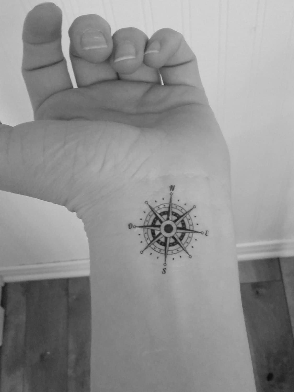 2 Temporäre Kompass-Tattoos/Windrose Handgelenk-Tattoos Tattoo Fake-Tattoo Vergängliches Schwarz von Etsy - ElyZeSHOP