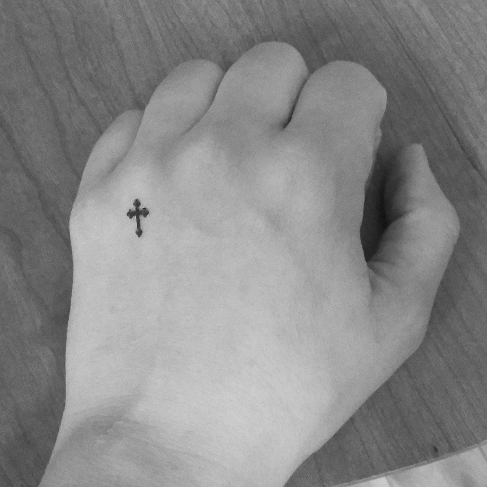 20 Miniaturkreuze/Temporäre Tattoos Fingertattoos Ohren Tattoo Fake Schwarz von Etsy - ElyZeSHOP