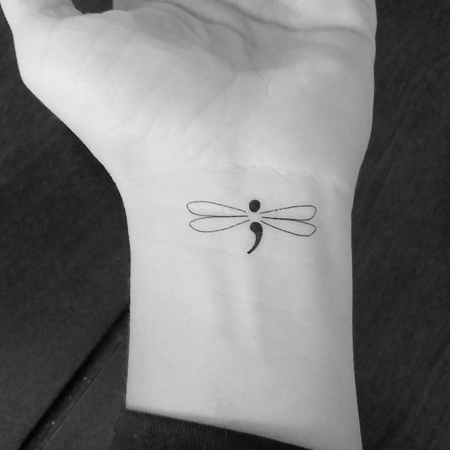 8 Libellen-Semikolon-Tattoos/Temporäre Tattoos Tattoo Fake Schwarz Semikolon 8 Libellen-Semikolon-Tattoos/Temporäre Tattoos Tattoo Fake Schwarz Semikolon von Etsy - ElyZeSHOP