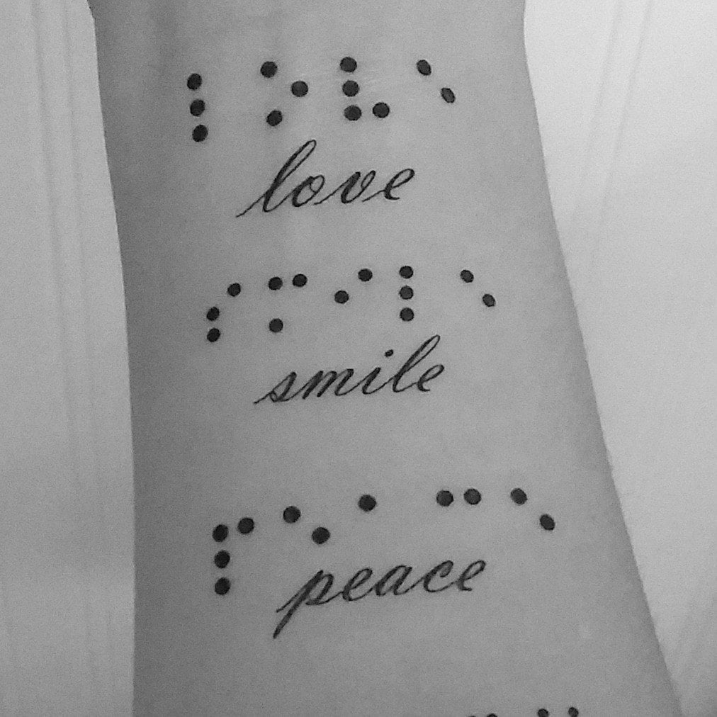 Temporäre Tattoos/Blindenschrift Ausdauer Mut Leben Gerechtigkeit Liebe Lächeln Frieden Stärke Glaube Vergängliche Temporäre Tattoos/Blindenschrift Ausdauer Mut Leben Gerechtigkeit Liebe Lächeln Frieden Stärke Glaube Vergängliche von Etsy - ElyZeSHOP