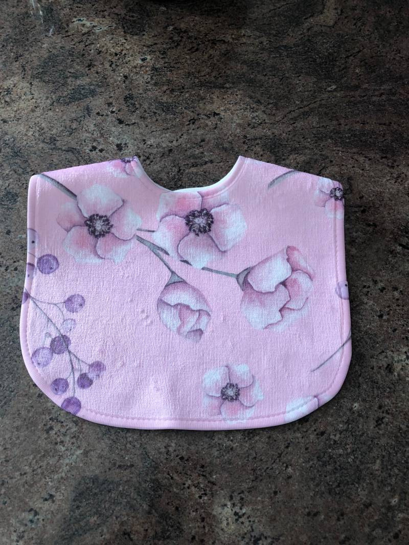 Rosa Blümchen Lätzchen Rosa Blümchen Lätzchen von Etsy - EmbroiderybyJoAnn