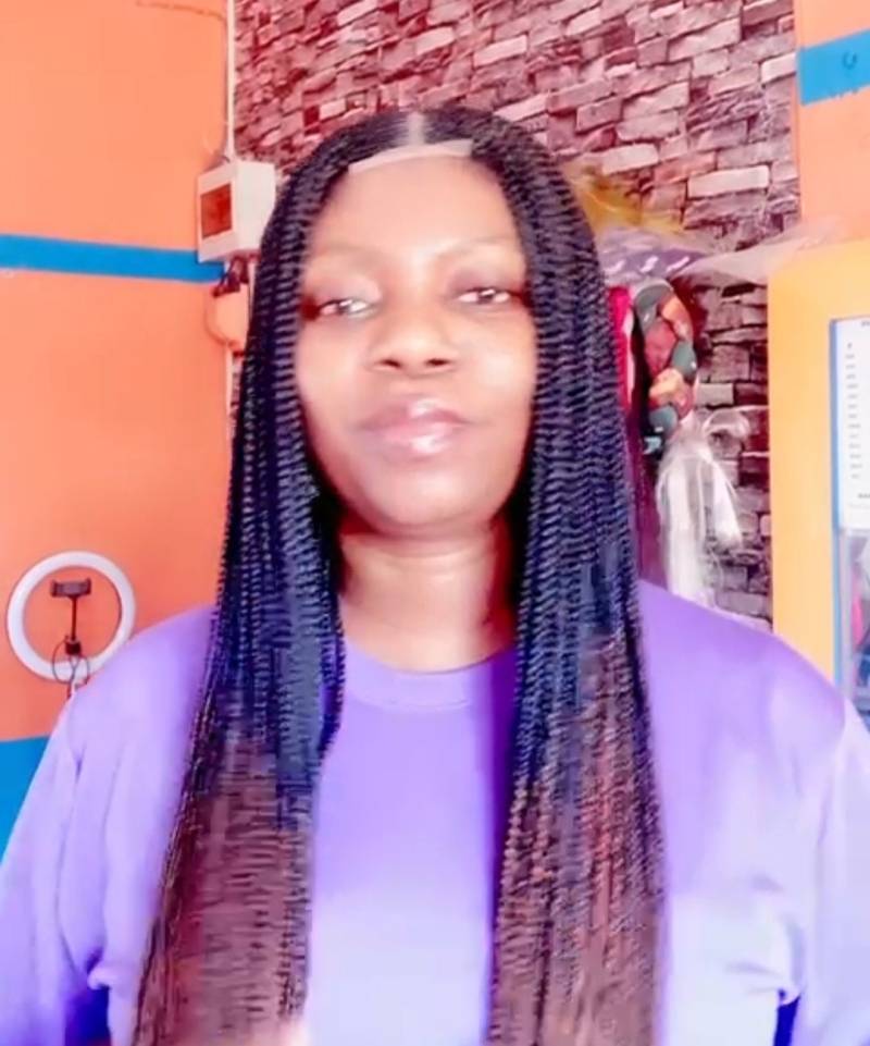 Mittelteil Cornrow Box Geflochtene Perücke. Sofort Versandfertig Mittelteil Cornrow Box Geflochtene Perücke. Sofort Versandfertig von Etsy - Emmaksbeauty