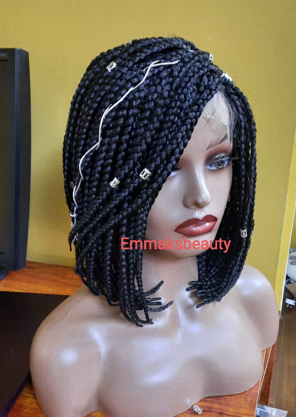 Sofort Versandfertig Handgefertigte Box Braided Bob Perücke in Jeder Farbe Nach Wahl Sofort Versandfertig Handgefertigte Box Braided Bob Perücke in Jeder Farbe Nach Wahl von Etsy - Emmaksbeauty