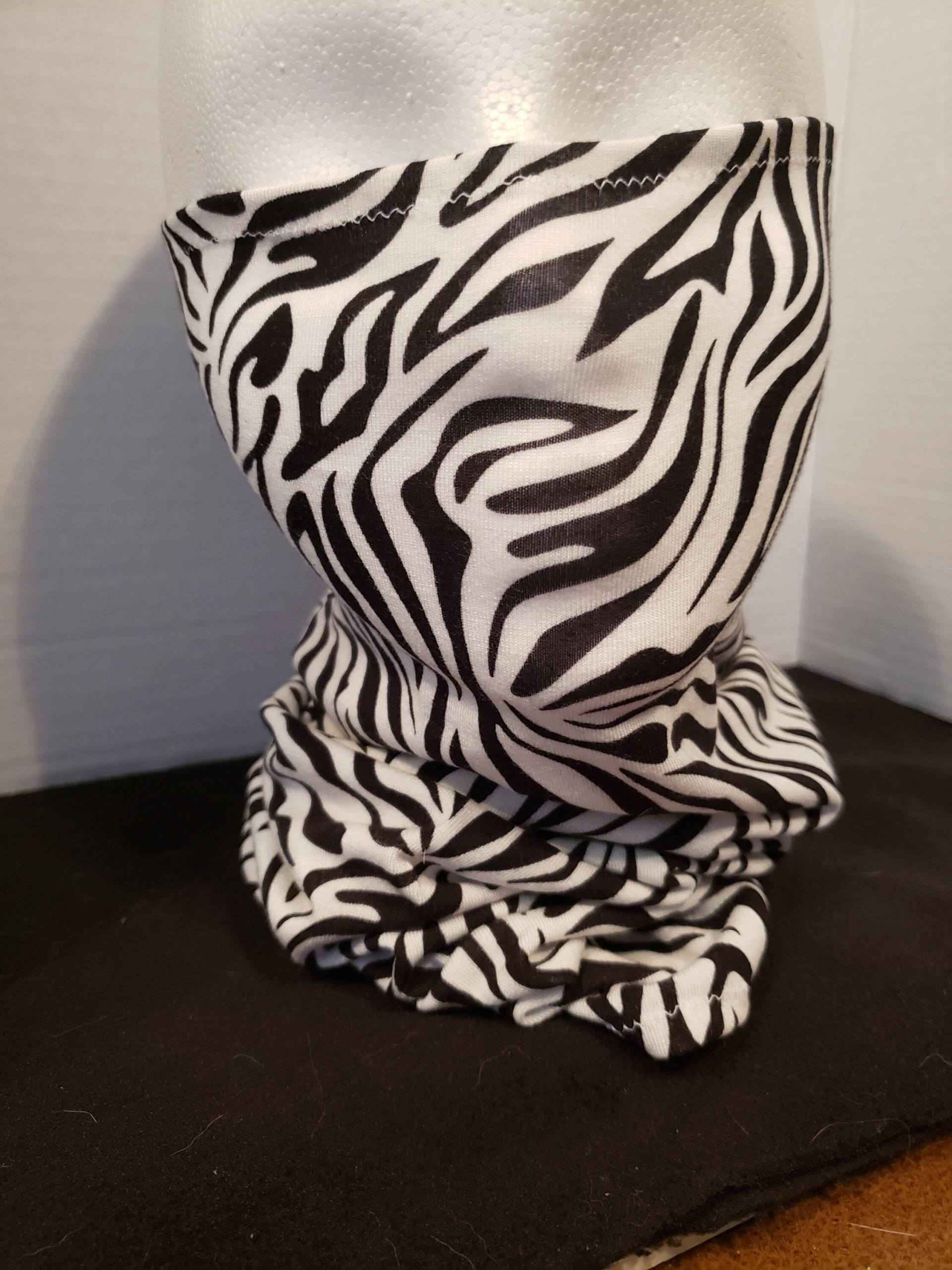 Zebra-Print-Neckgaiter Zebra-Print-Neckgaiter von Etsy - EmporiumBecky