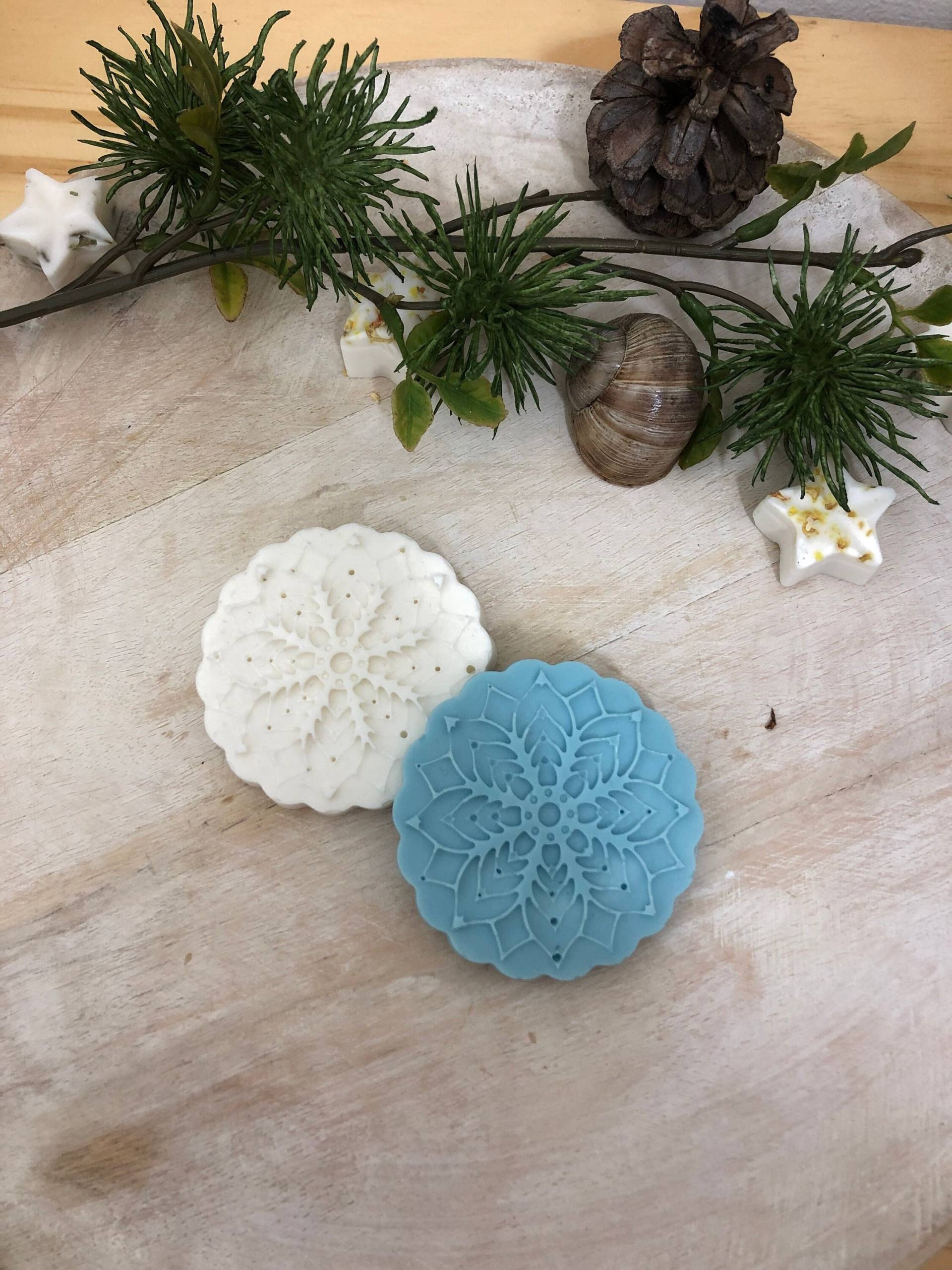 Seife | Wähle Aroma - Flake Ziegenmilch Handgemachte Qualität Geschenkseife, Hochzeitsseife, Selbstgemachte Seife, Gesichtsseife von Etsy - Engira