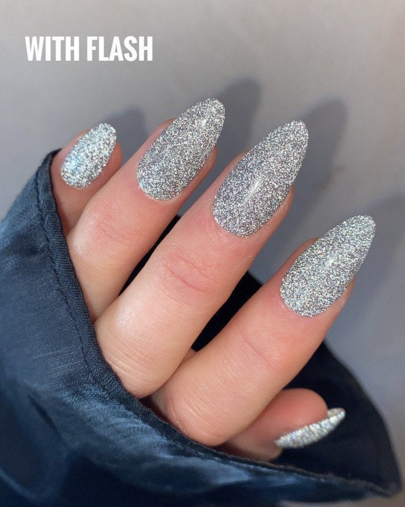 Silber Reflektierende Glitter Custom Press On Nails | Festliche Falsche Nägel Luxus Weihnachten Stick Silber Reflektierende Glitter Custom Press On Nails | Festliche Falsche Nägel Luxus Weihnachten Stick von Etsy - Enroutenails