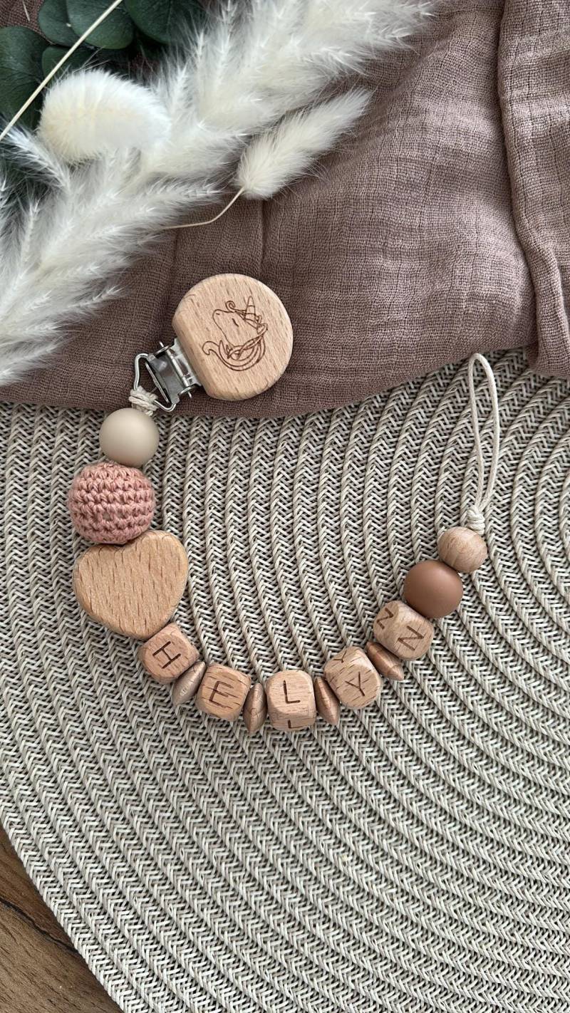 Schnullerkette Personalisiert Mit Namen | Holzperlen Baby Clip Nach Wunsch Geschenk Zur Geburt Für Mädchen von Etsy - EsmeraldasLichtreise