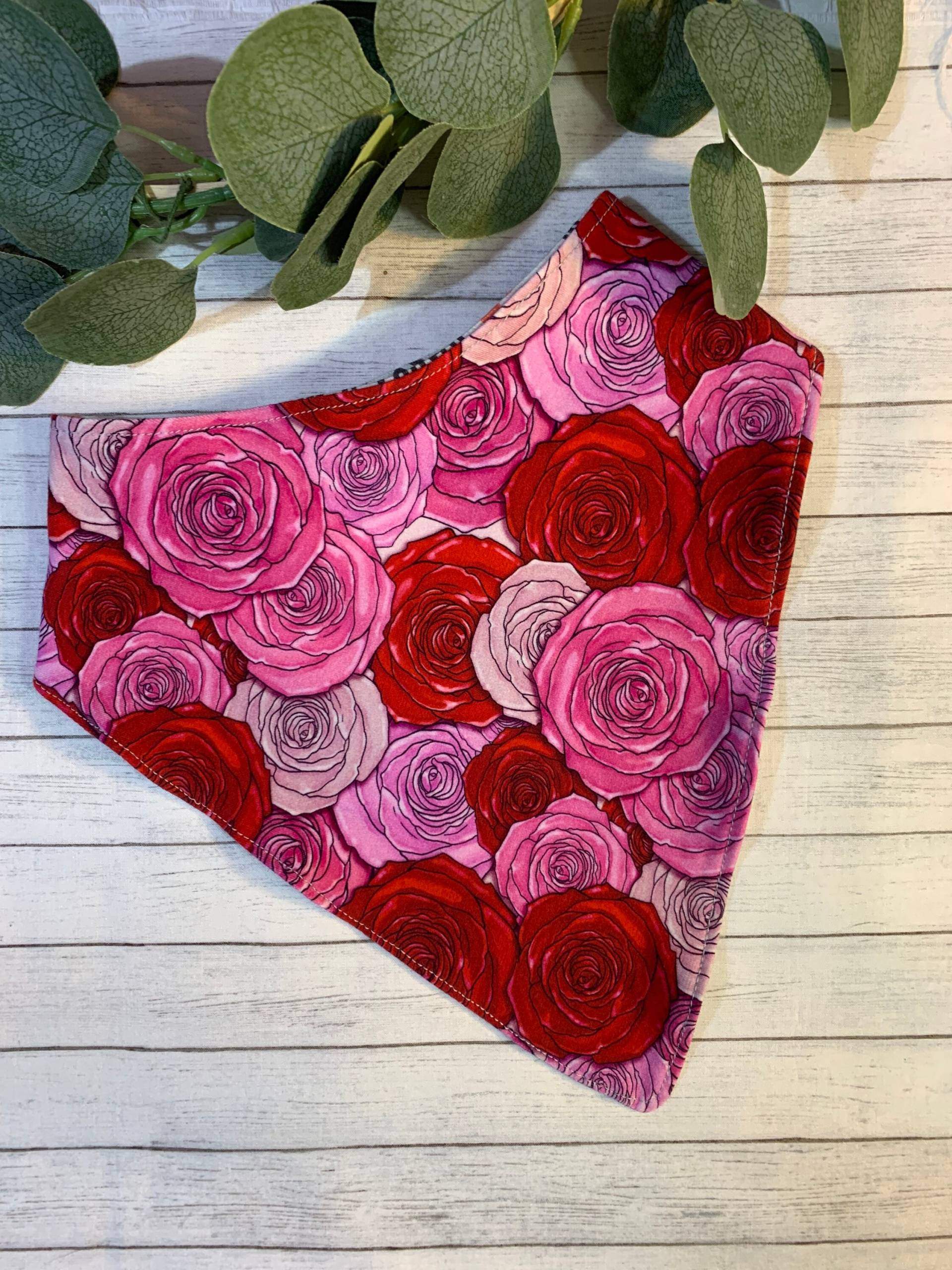 Großes Mädchen Hot Pink Rosen Wasserdicht Bandana Lätzchen Besondere Bedürfnisse Teen Drool Erwachsene Würde Schals Liebe Umarmungen Großes Mädchen Hot Pink Rosen Wasserdicht Bandana Lätzchen Besondere Bedürfnisse Teen Drool Erwachsene Würde Schals Liebe Umarmungen von Etsy - EspeciallyUniqueInc