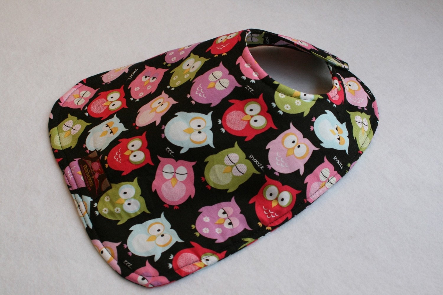 Baby Lätzchen, Dribble Handgemachte Eulen Auf Schwarz von Etsy - Essiedesigns